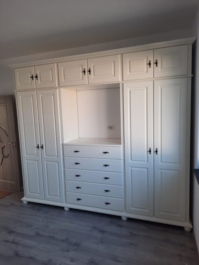 Massive wood furniture: suggestions for a single personal interior 5 Massive wooden cabinet