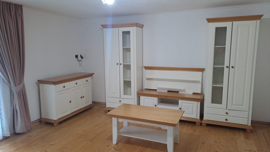 Solid wood furniture: suggestions for a single personal interior 4 Living solid real wood