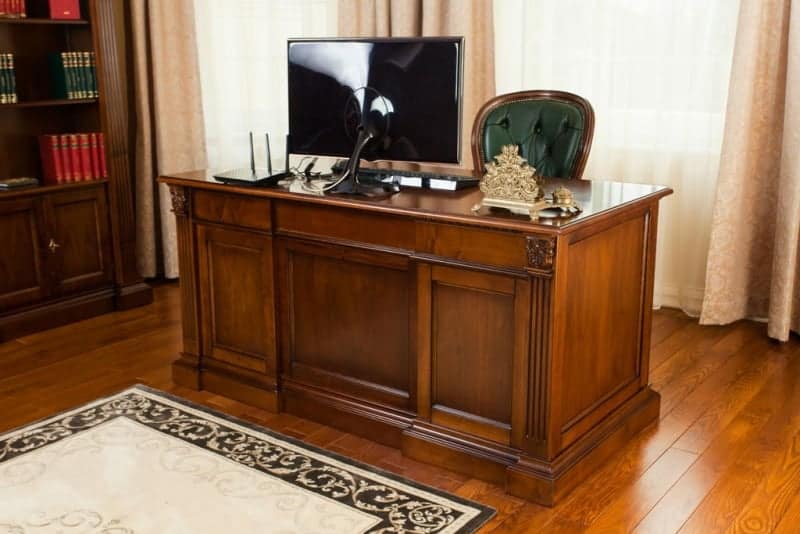 Where ideas take root: massive wood office with soul 6 Office Emiliano Solid Wood 140 x 75 x 81 cm