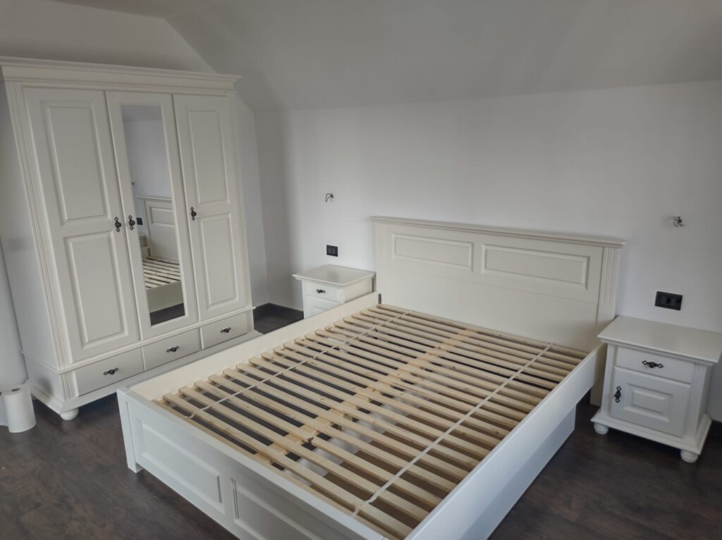Massive wood furniture: tips for a single personal interior 3 Bedroom Select Solid Wood