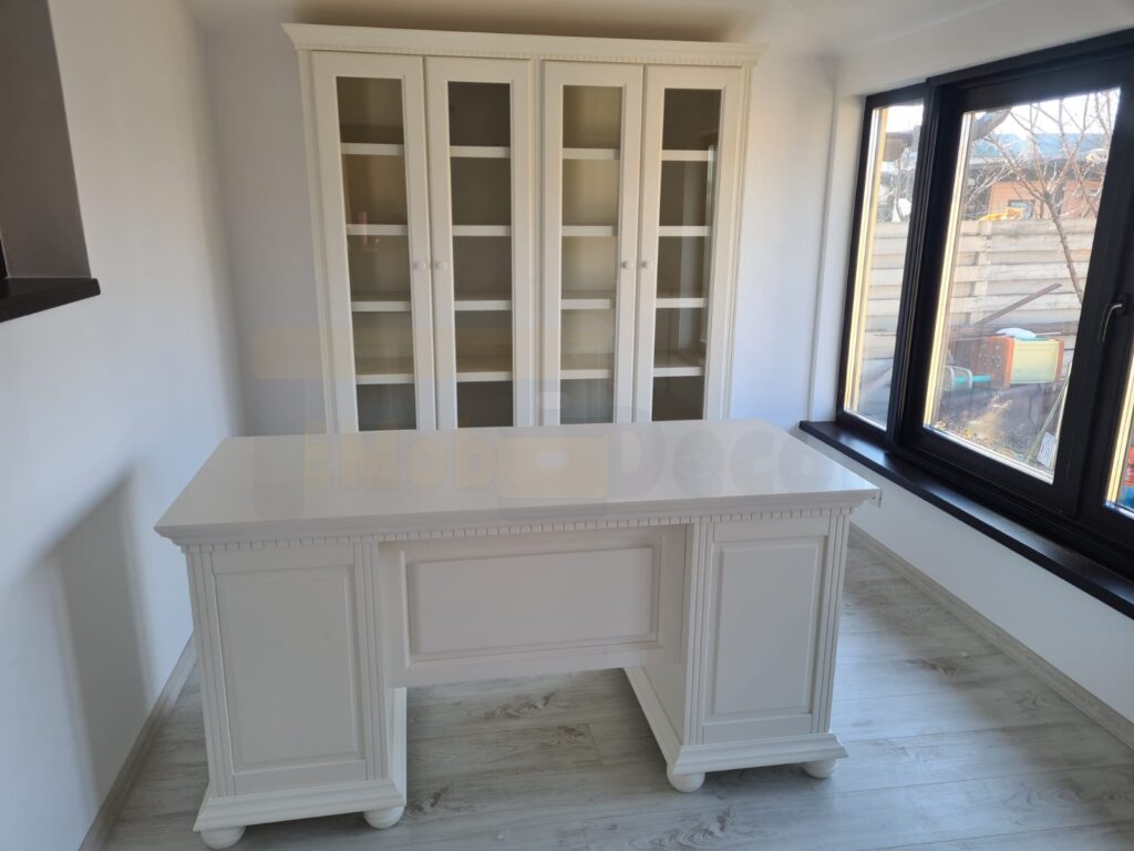 Massive wooden office