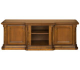 Wooden TV comedy – Elegance and utility in one place