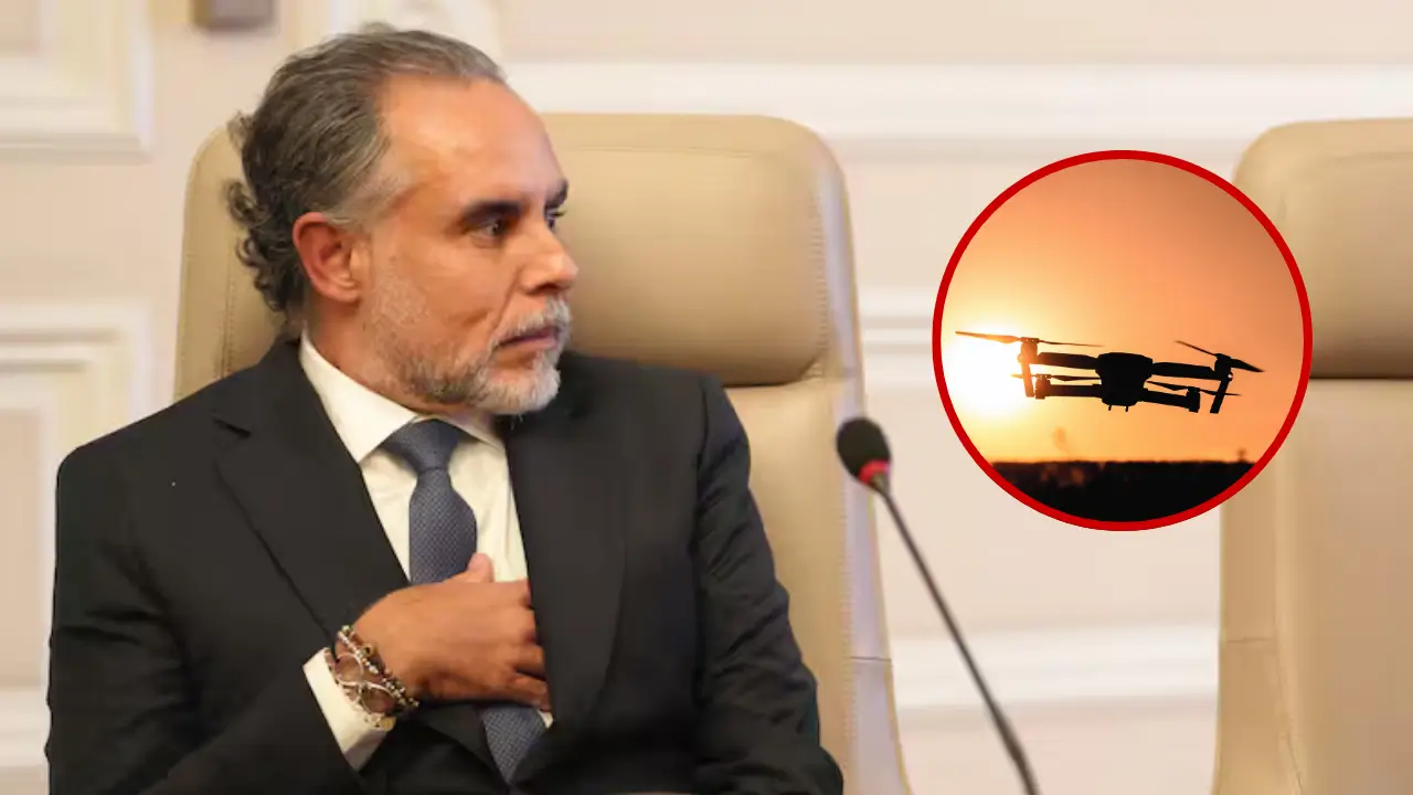 El ministro del Interior, Armando Benedetti, denunció en la red social X que en la madrugada de este domingo estuvieron dos drones sobrevolando su lugar de residencia